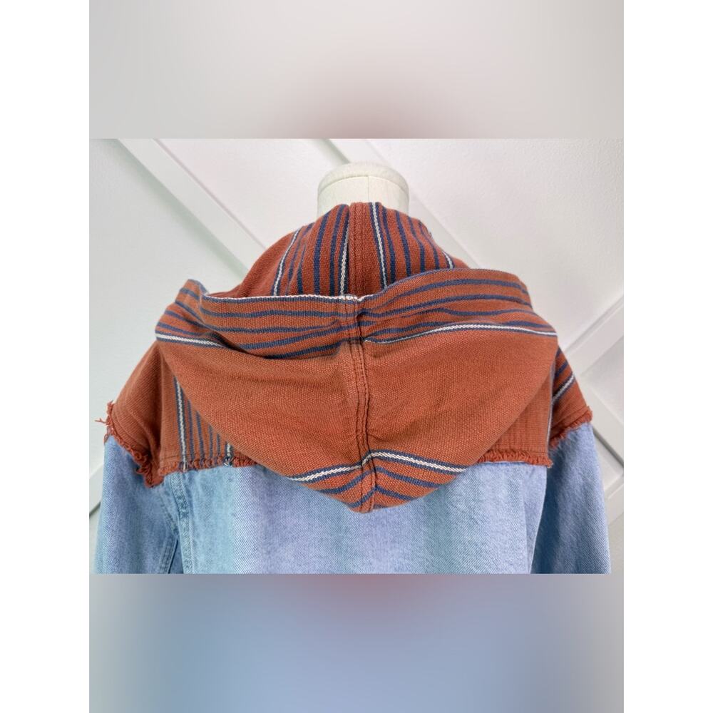 Free People Oversized Baja Hooded Denim Jacket In Baja Wash Size Medium Coastal - Picture 9 of 13